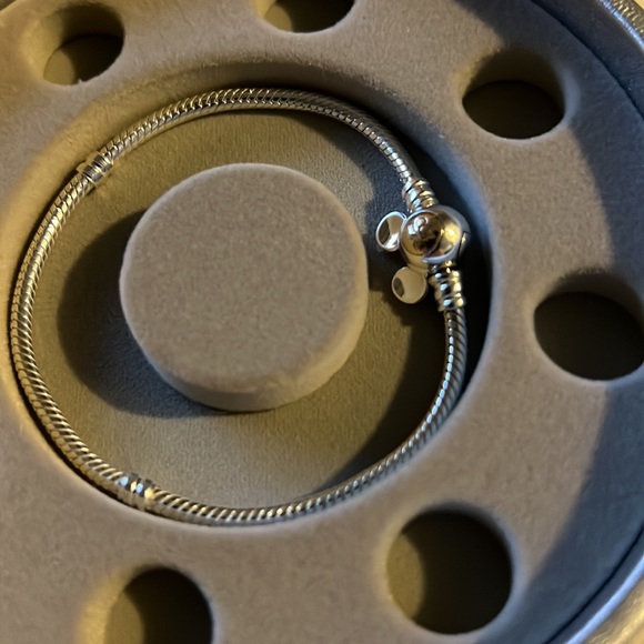 LIMITED EDITION 3pcs Set DISNEY PANDORA 100th Bracelet, Oswald and Mickey Box - Picture 10 of 16